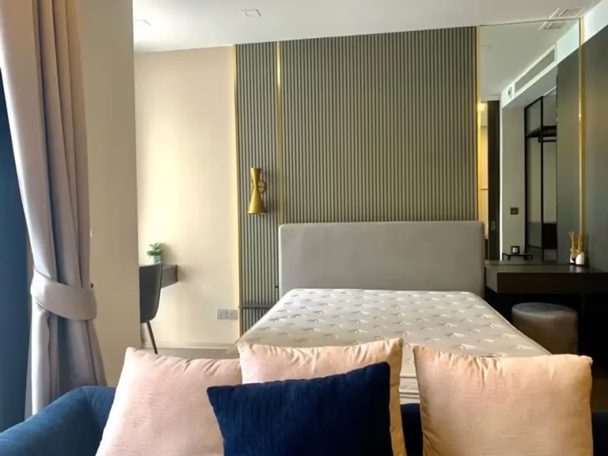 1 Bedroom Condo - Image 4