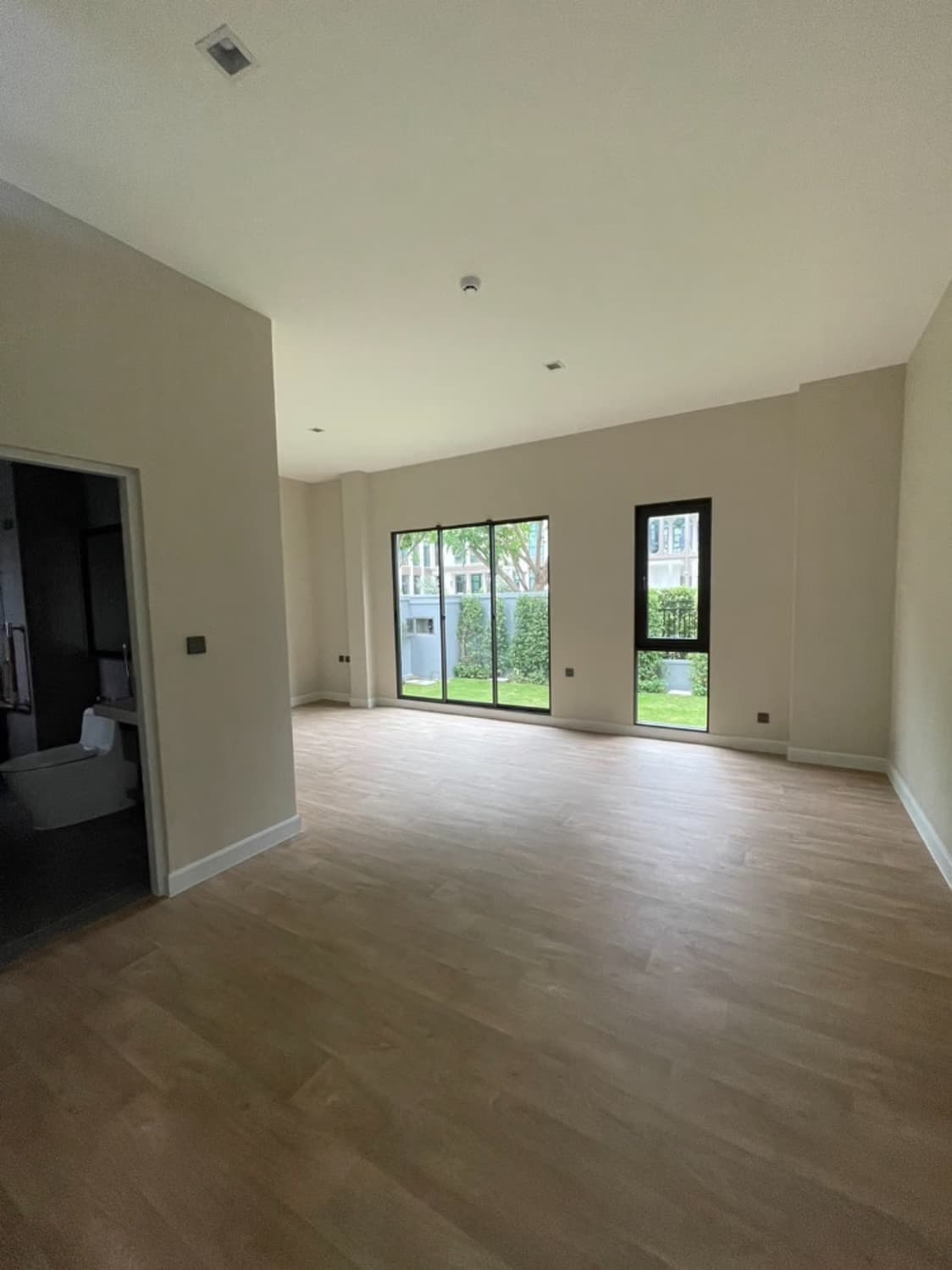 House for Sale at Grand Bangkok Boulevard Rama 9 - Srinakarin - Image 16