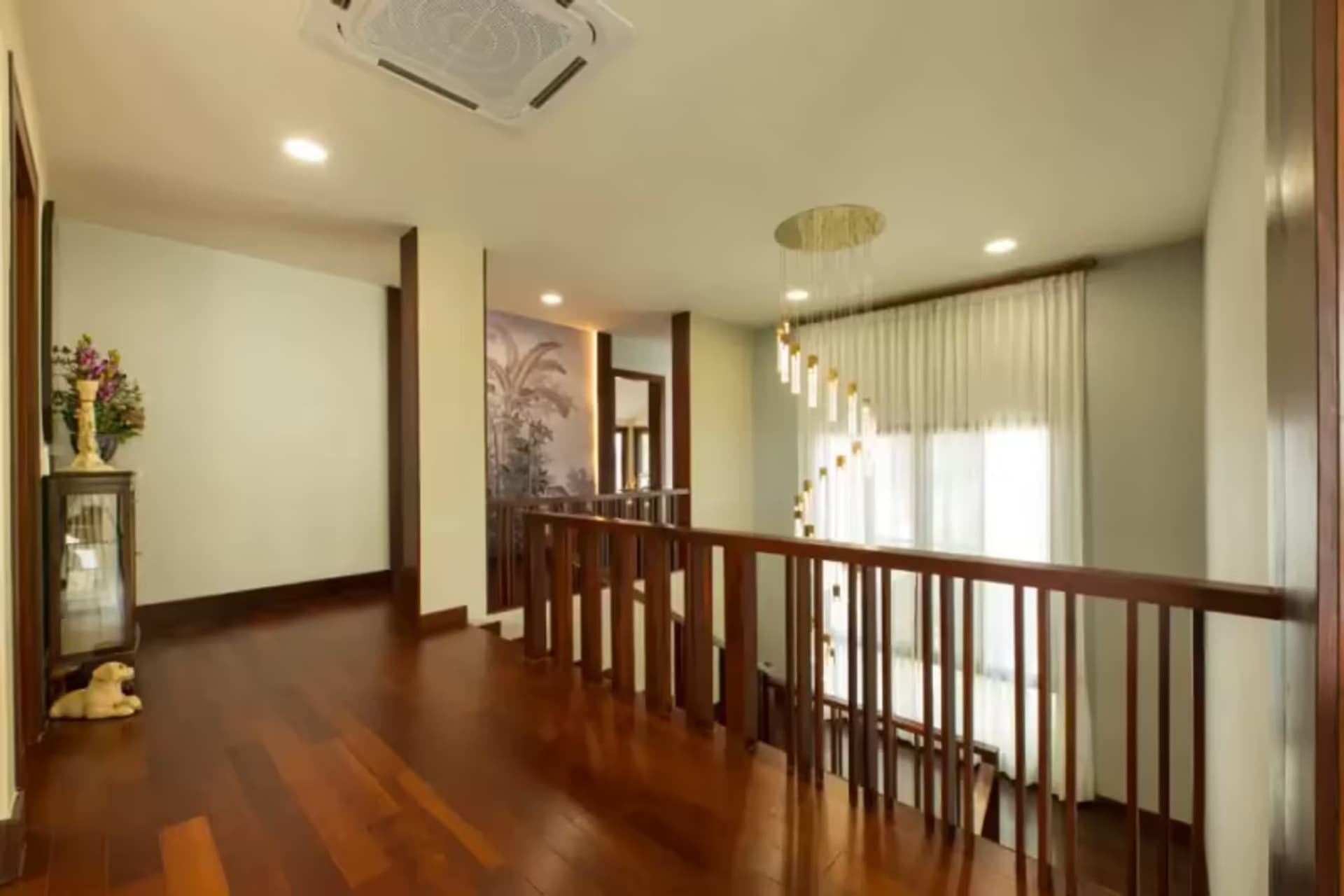7 Bedroom House - Image 19