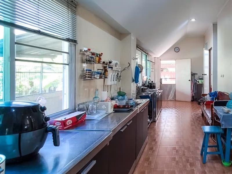 7 Bedroom House