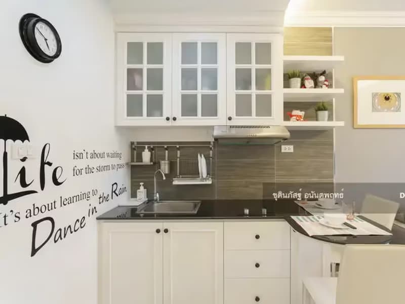 1 Bedroom Condo