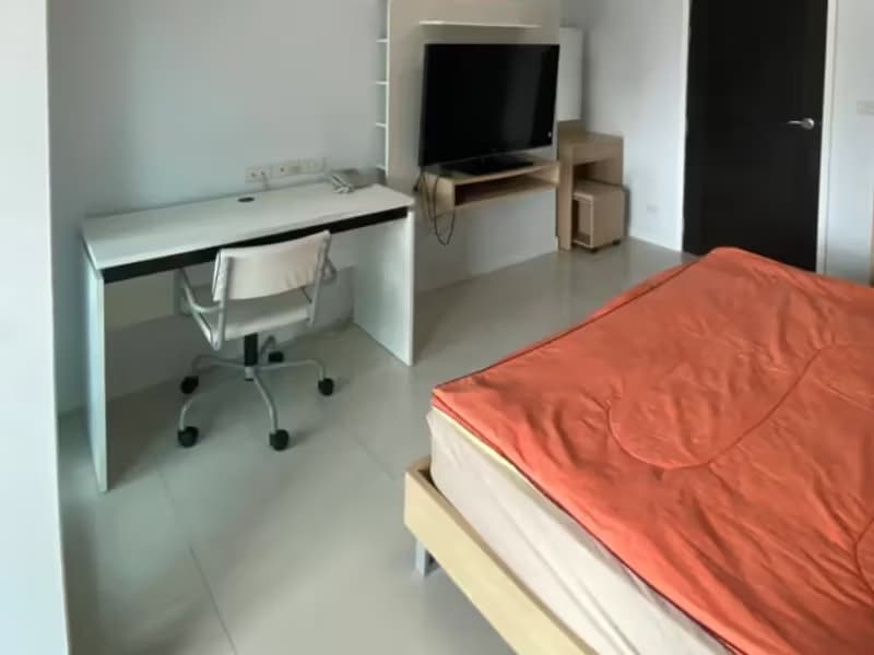 1 Bedroom Condo