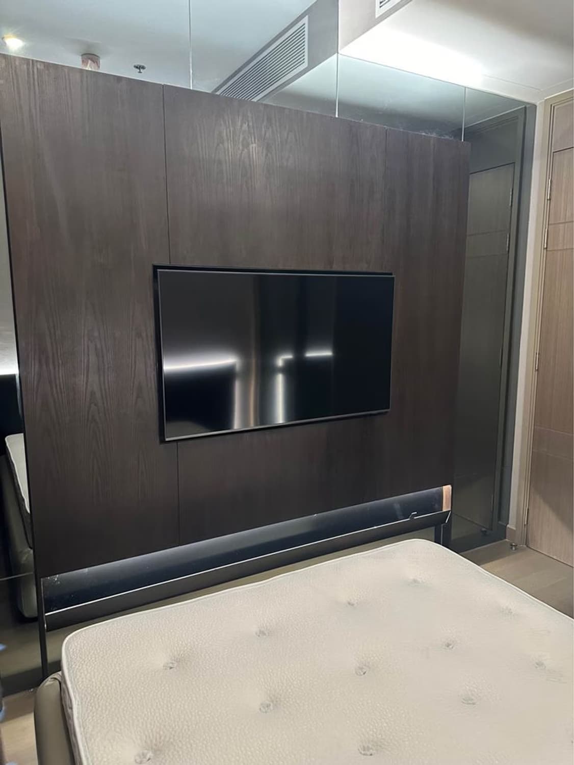 2 Bed Condo for Rent and Sale  Near Phetchaburi MRT - Image 23