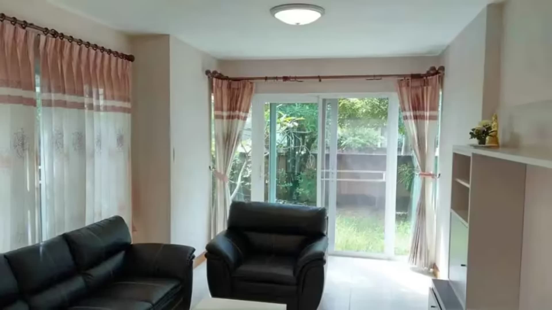 3 Bedroom House - Image 14