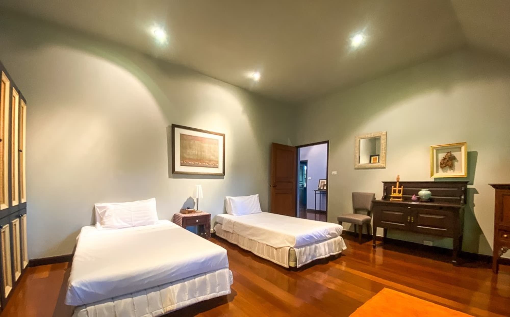 4 Bedroom House - Image 24