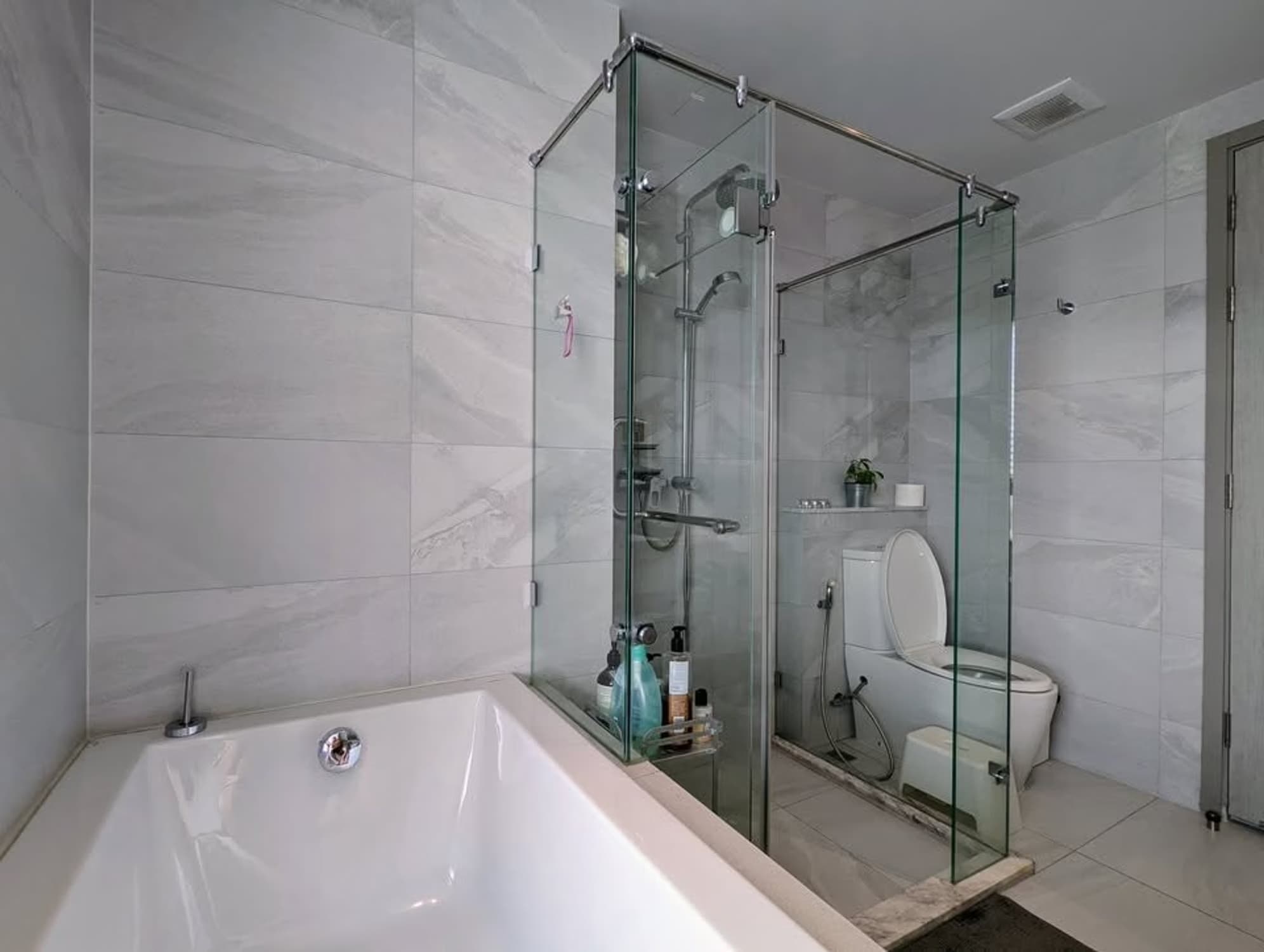 2 Bed Condo for Sale in Watthana - Image 19