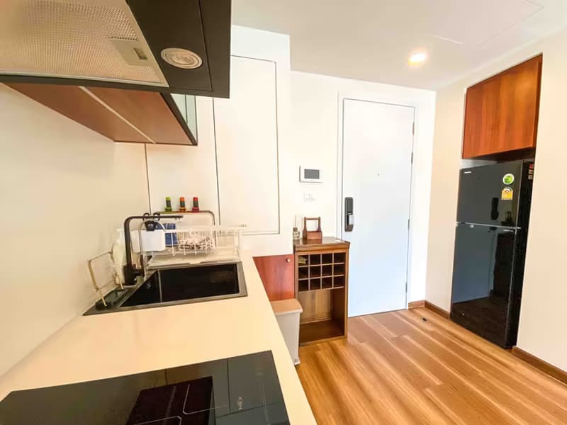 1 Bedroom Condo