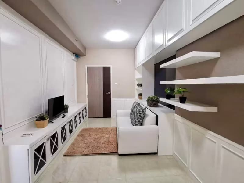 1 Bedroom Condo