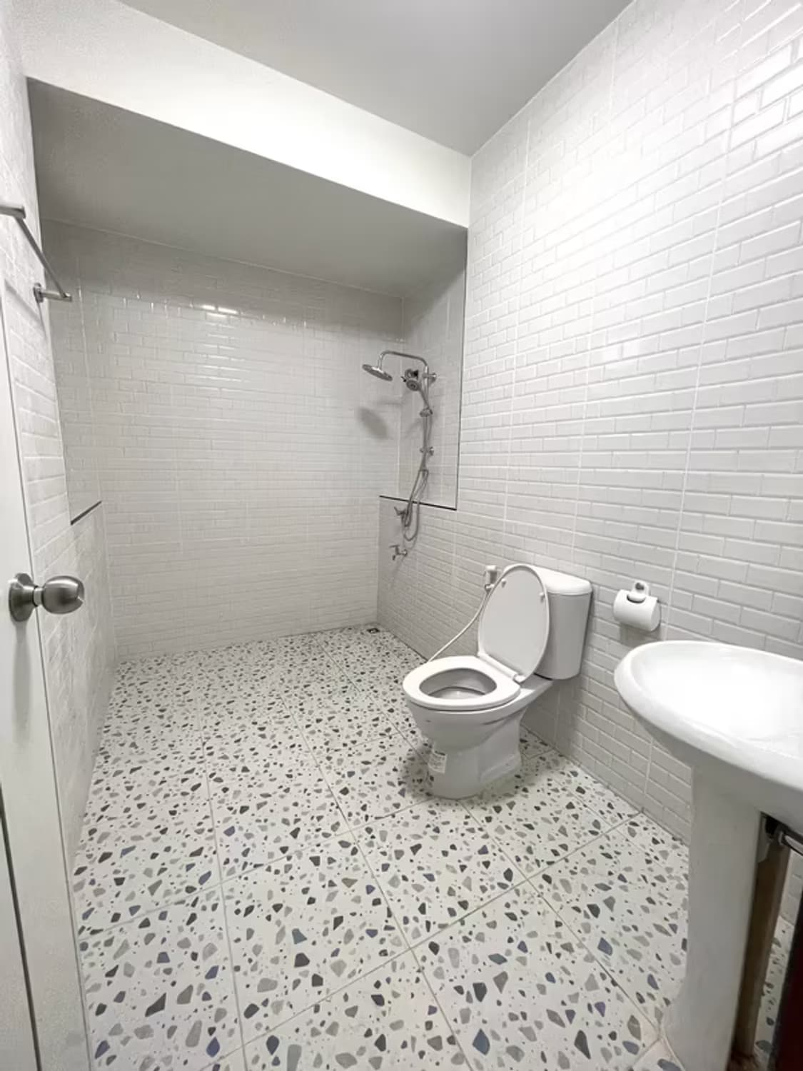 3 Bedroom House - Image 5
