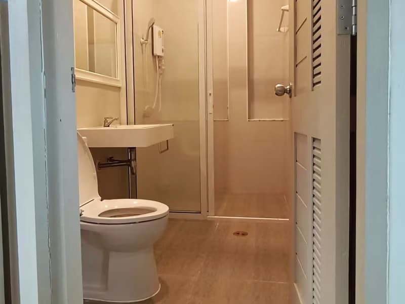 4 Bed House for Rent in Hang Dong District