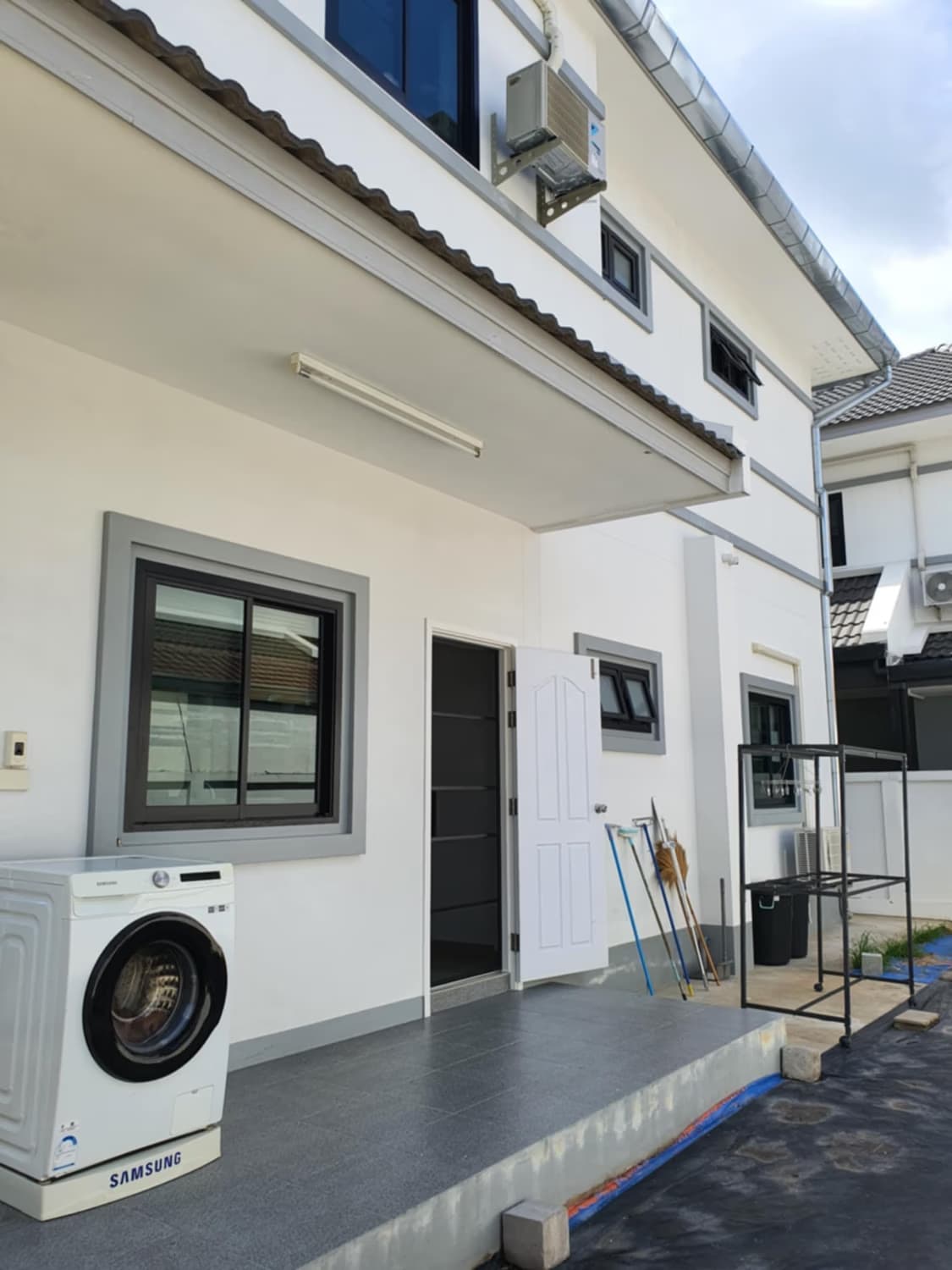 3 Bed House for Rent in Saraphi - Image 4