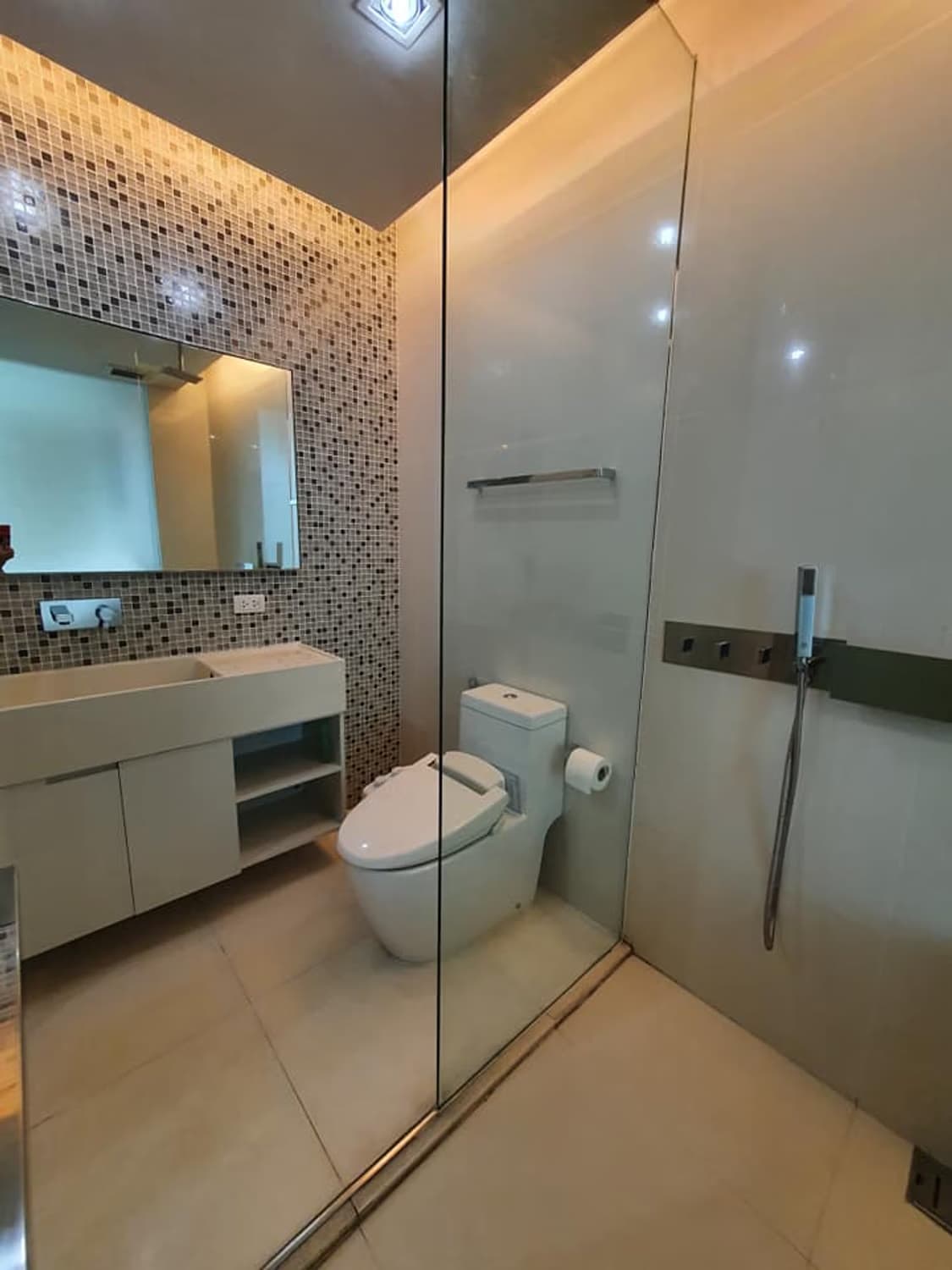  The Room Sukhumvit 21 - Image 11