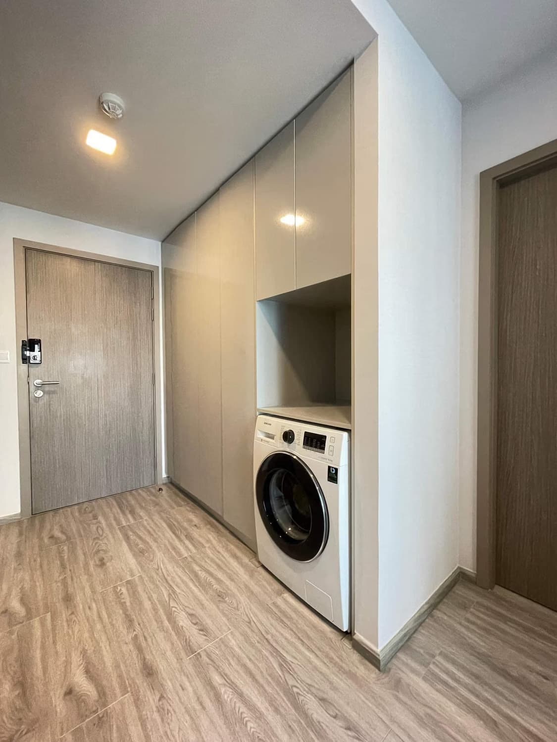 1 ห้องนอน Condo สำหรับ ขาย ใกล้ Ratchathewi BTS - Image 9