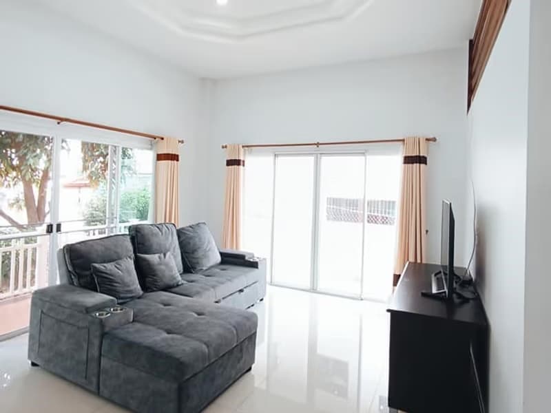4 Bed House for Rent in Mueang Chiang Mai