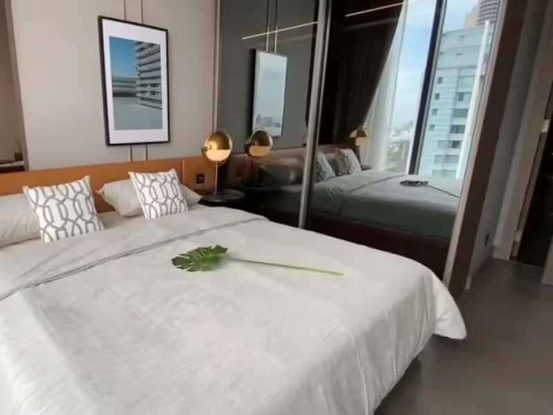 1 Bedroom Condo