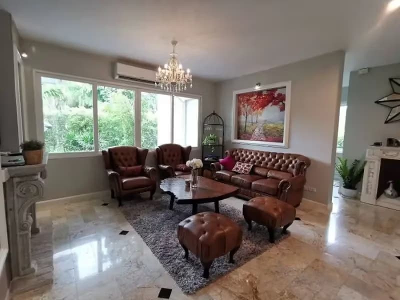 4 Bedroom House