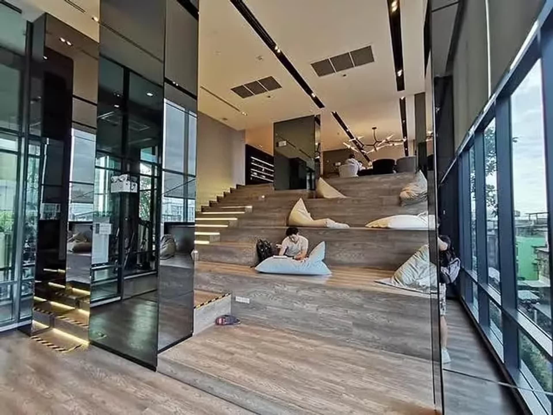  - Image 4