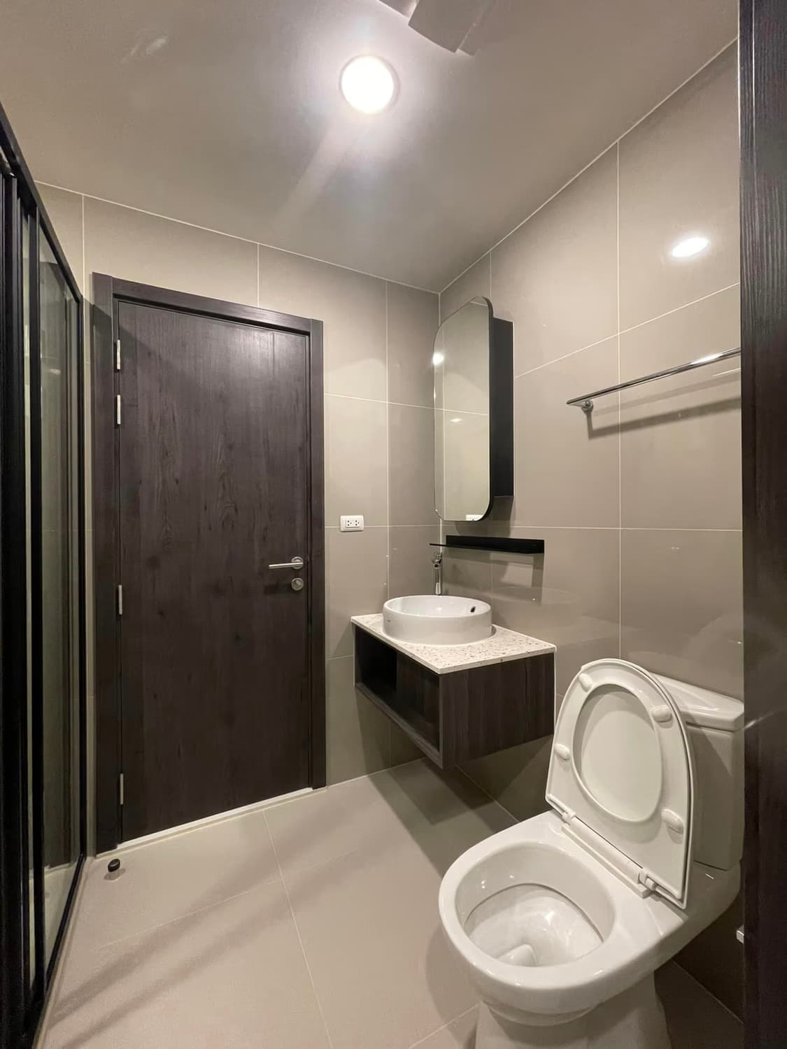 1 Bed Condo for Sale  Near Huai Khwang MRT - Image 5