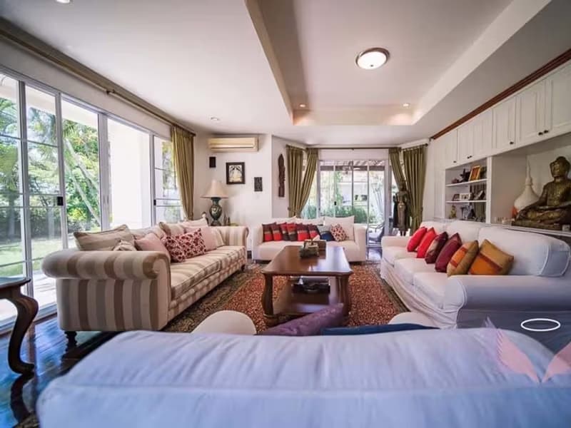 5 Bedroom House