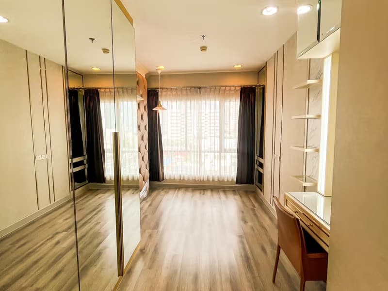 1 Bed Condo for Rent and Sale in Sathon