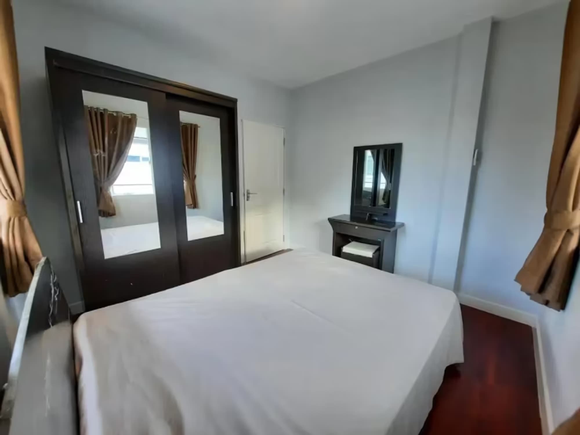 4 Bedroom House - Image 19