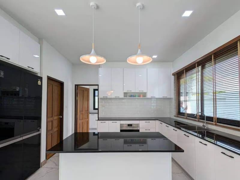4 Bed House for Sale in Hang Dong District