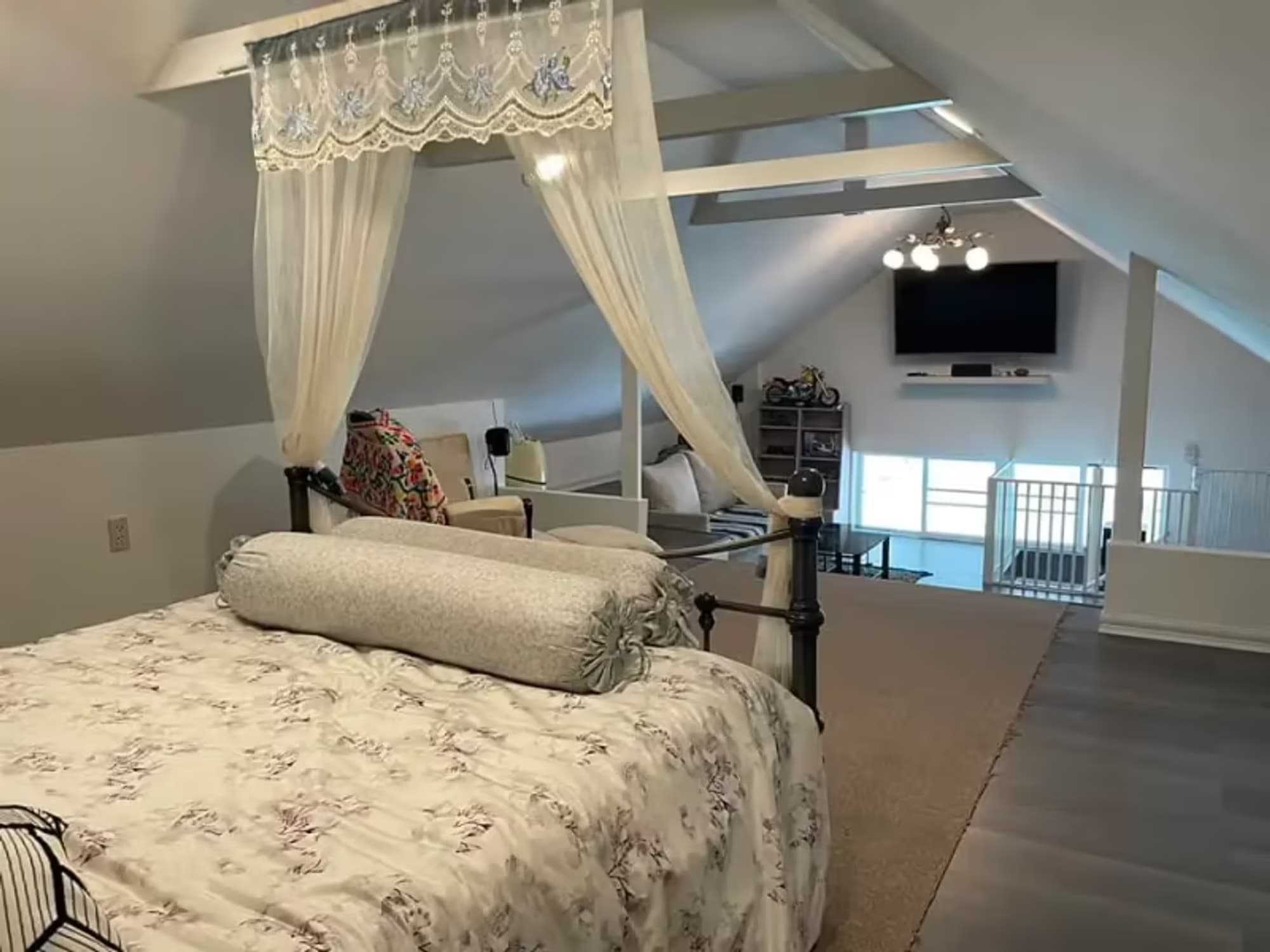 5 Bedroom House - Image 8