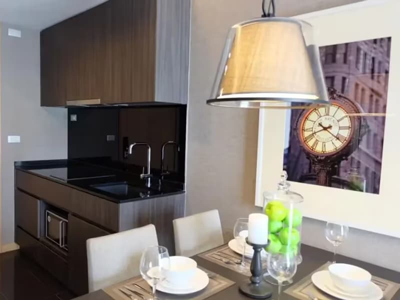 1 Bedroom Condo