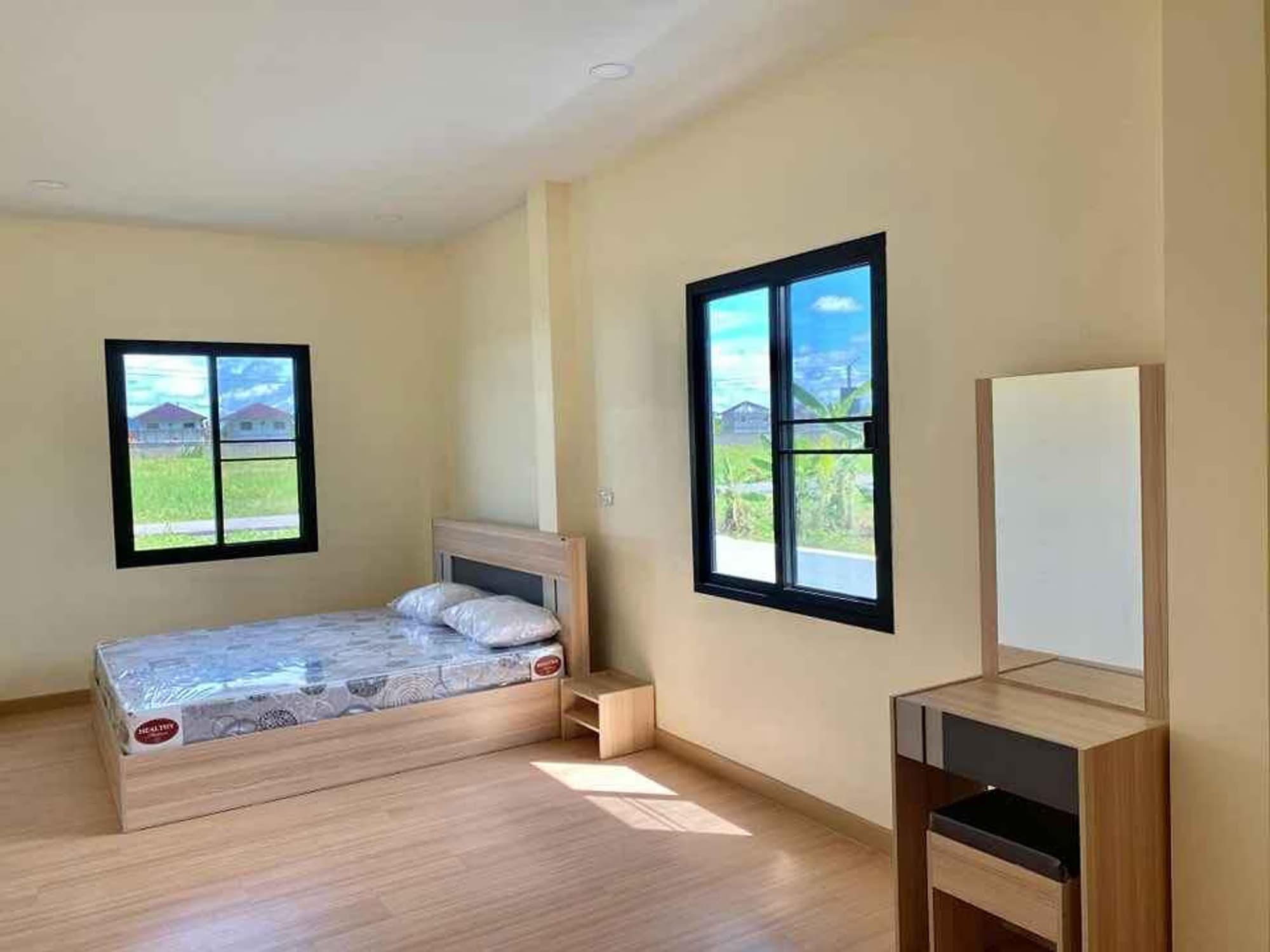 4 Bed House for Rent in Hang Dong District - Image 4