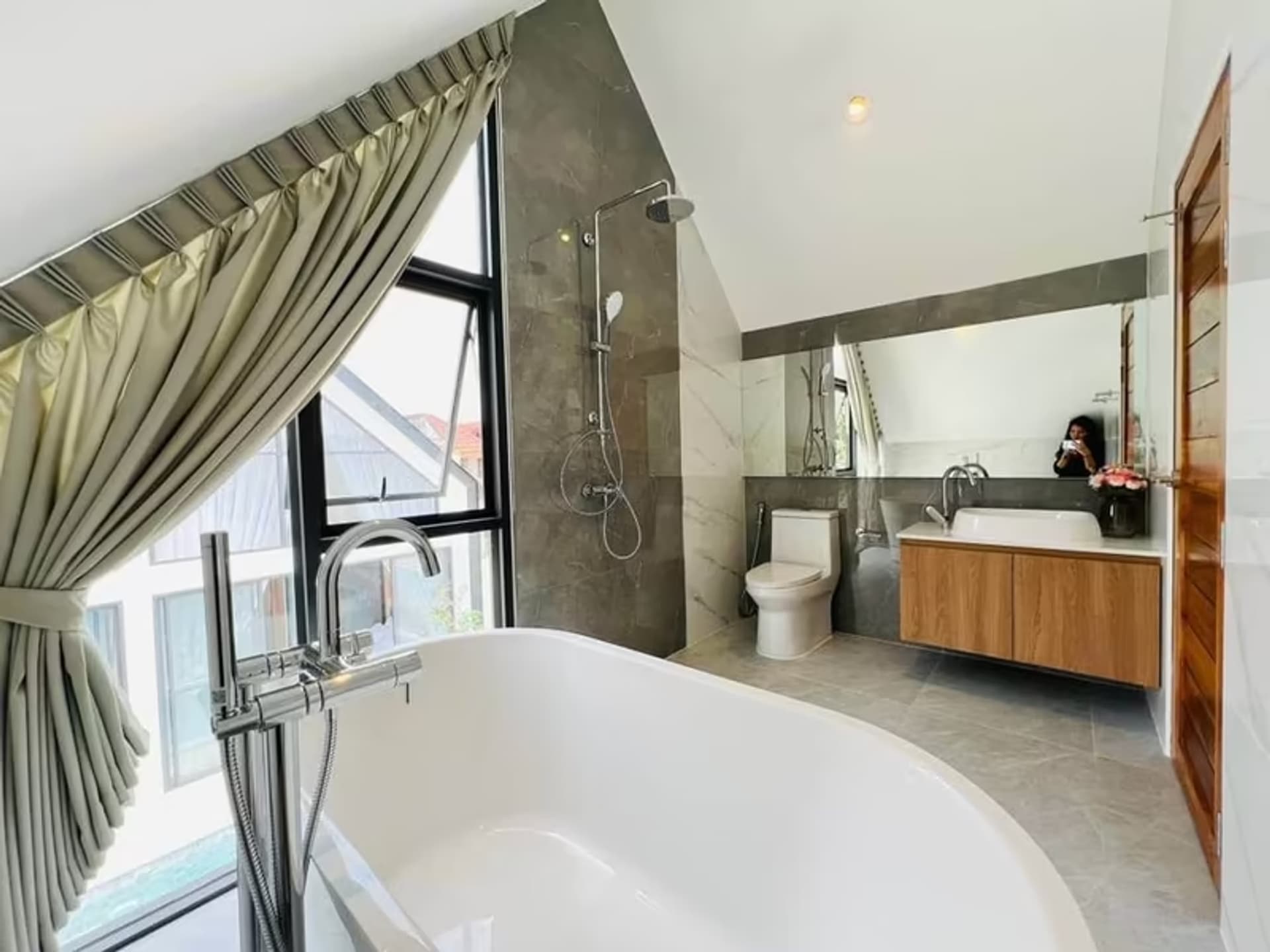 3 Bedroom House - Image 4