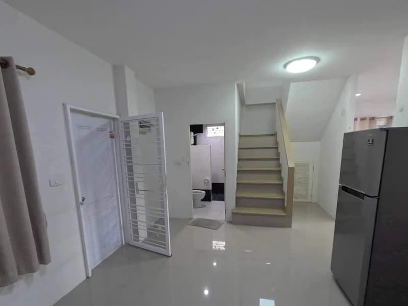 3 Bed Townhouse for Rent in San Sai
