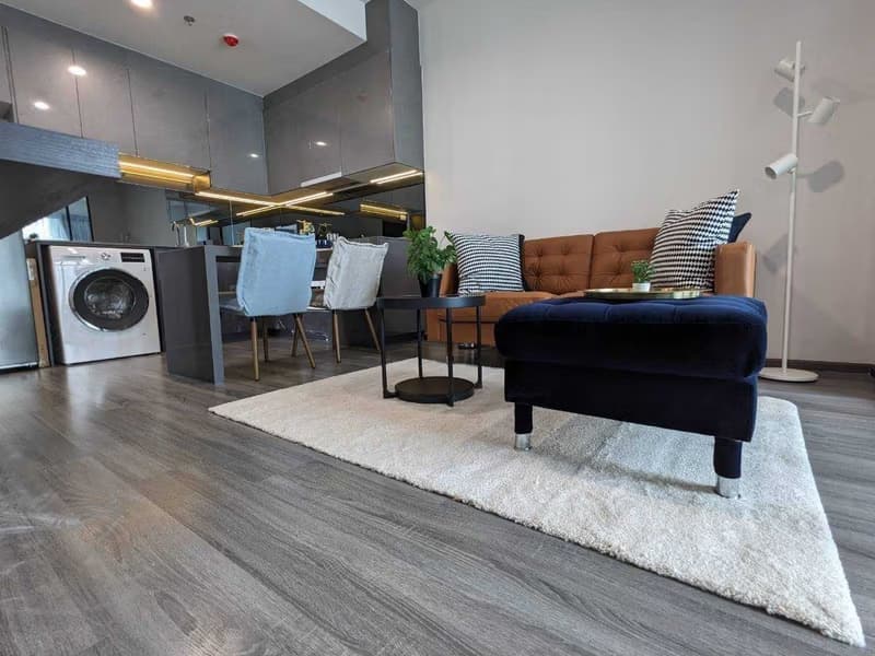 2 Bed Condo for Rent in Bang Rak