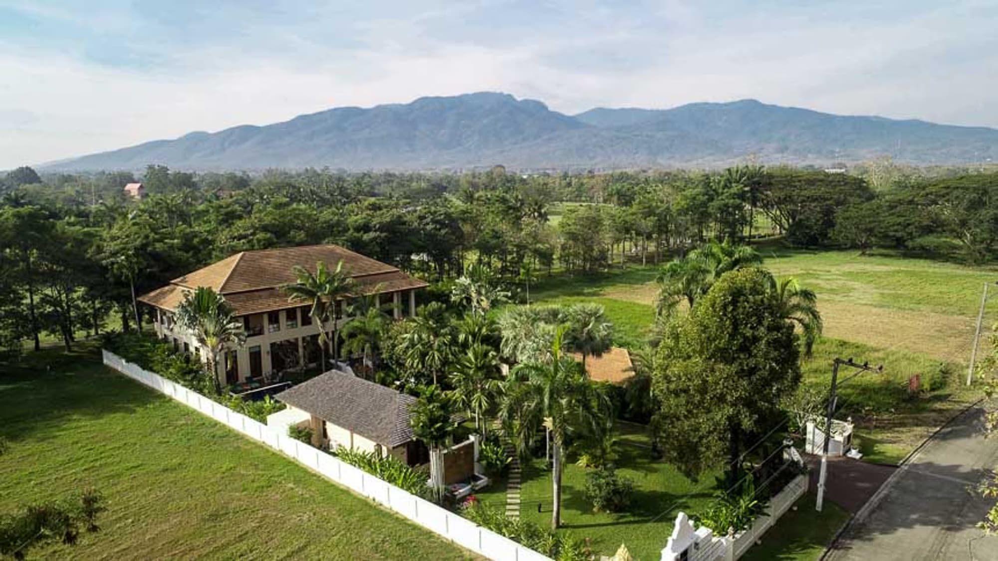 4 Bed House for Sale in Mae Rim - Image 2