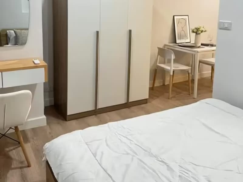 1 Bedroom Condo
