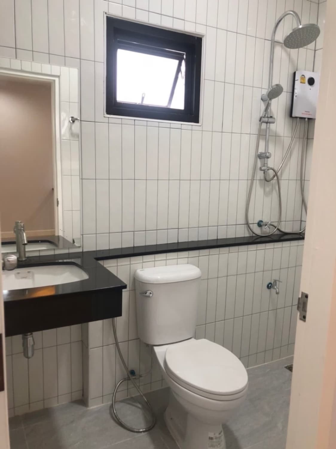 4 Bed House for Rent in Hang Dong - Image 10