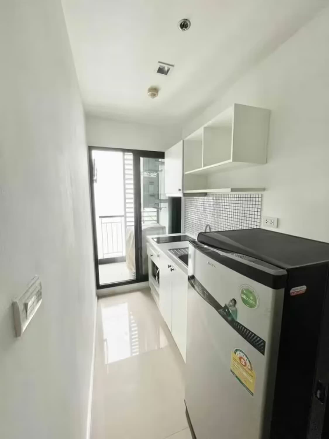 1 Bedroom Condo - Image 1