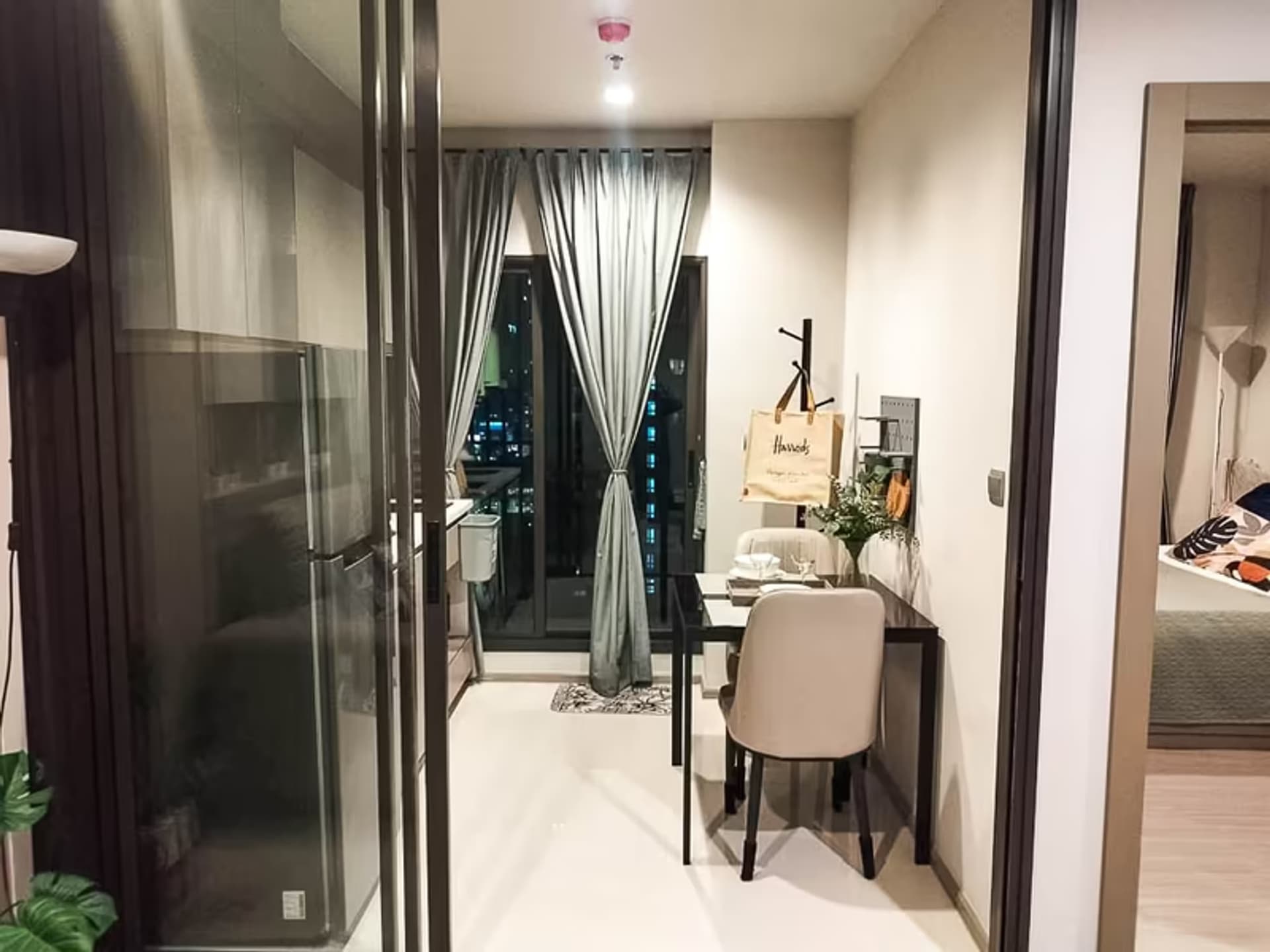 1 Bedroom Condo for Sale at Life Asoke- Rama 9 - Image 6