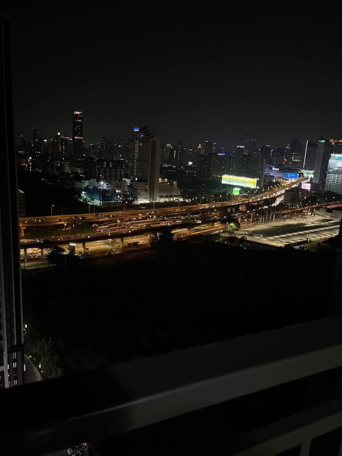 1 Bed Condo for Rent and Sale  Near Phra Ram 9 MRT - Image 14