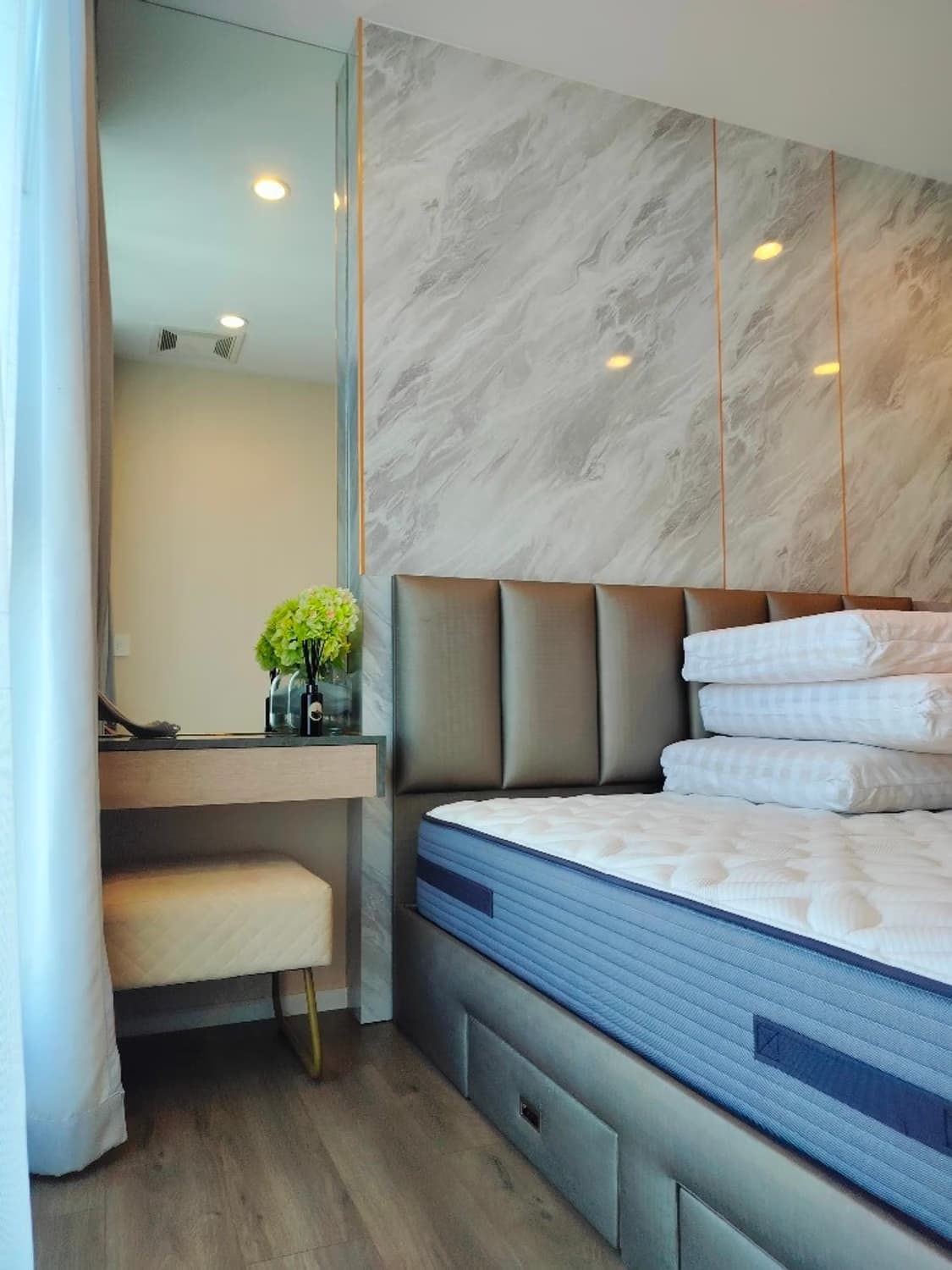 Condo for Rent at Whizdom Essence Sukhumvit 101 - Image 5