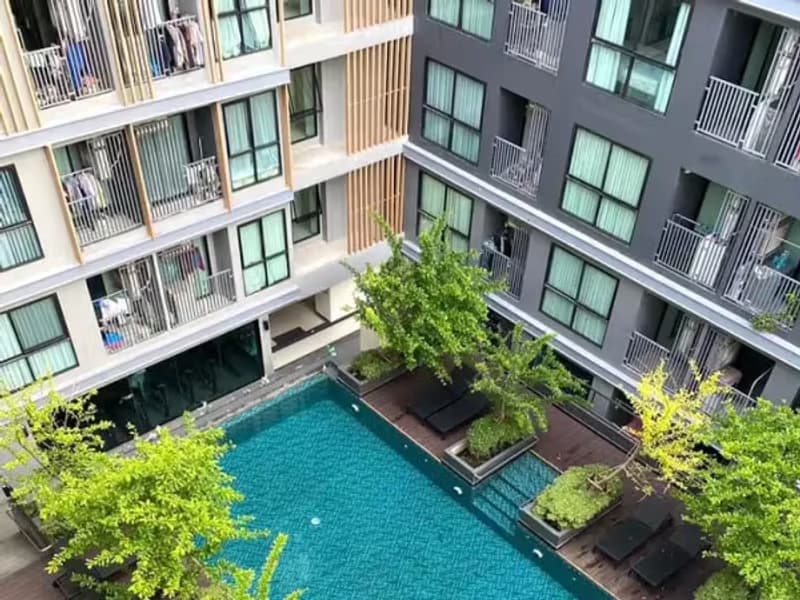 1 Bedroom Condo