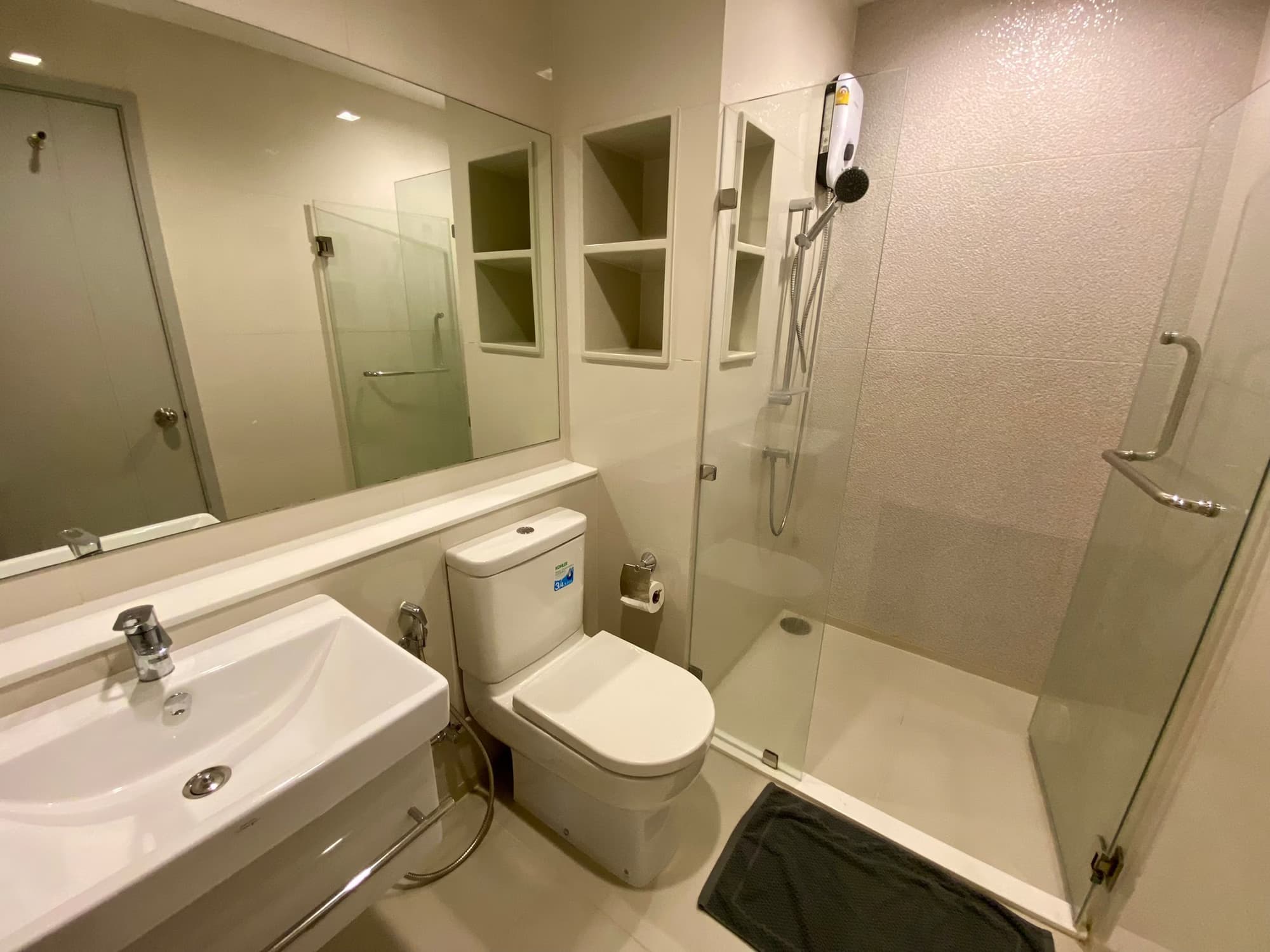 Condo for Rent at Life Sukhumvit 62 - Image 10
