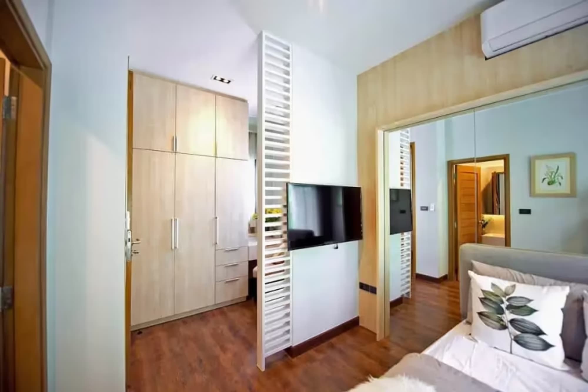 5 Bedroom House - Image 4