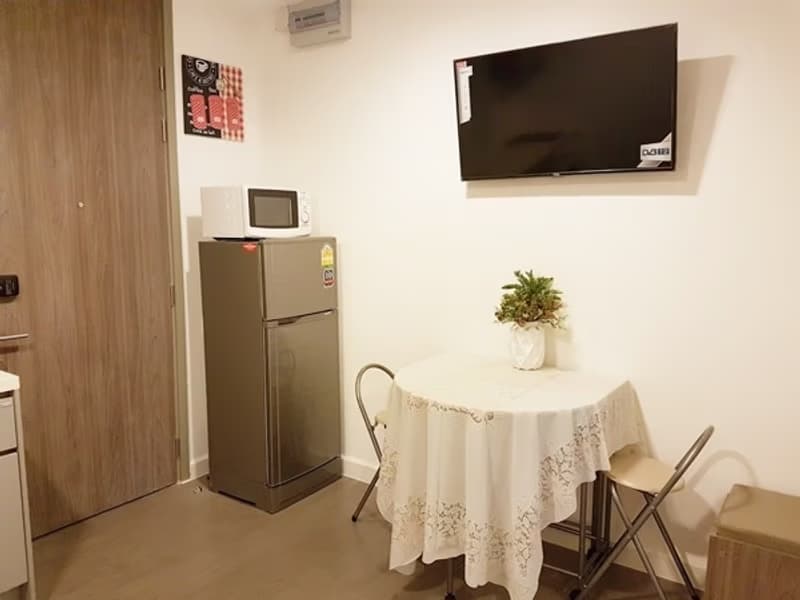 1 Bedroom Condo