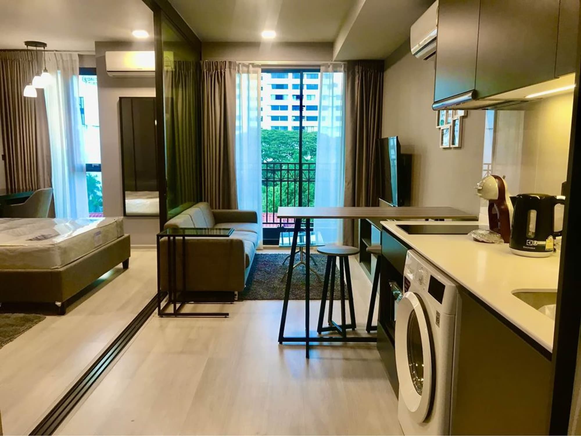 1 Bedroom Condo For Rent: Venio Sukhumvit 10 - Image 3