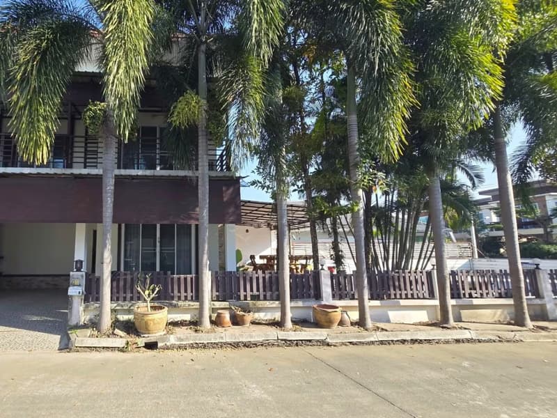 4 Bed House for Rent in San Kamphaeng