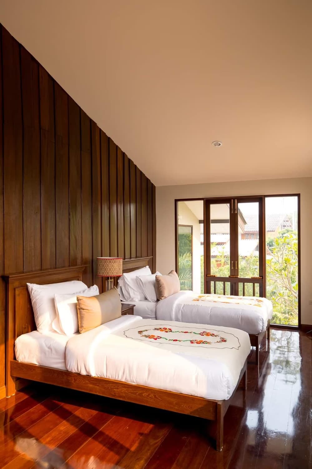 Pool Villa in Saraphi, Teak Traditional Thai Style - Image 31