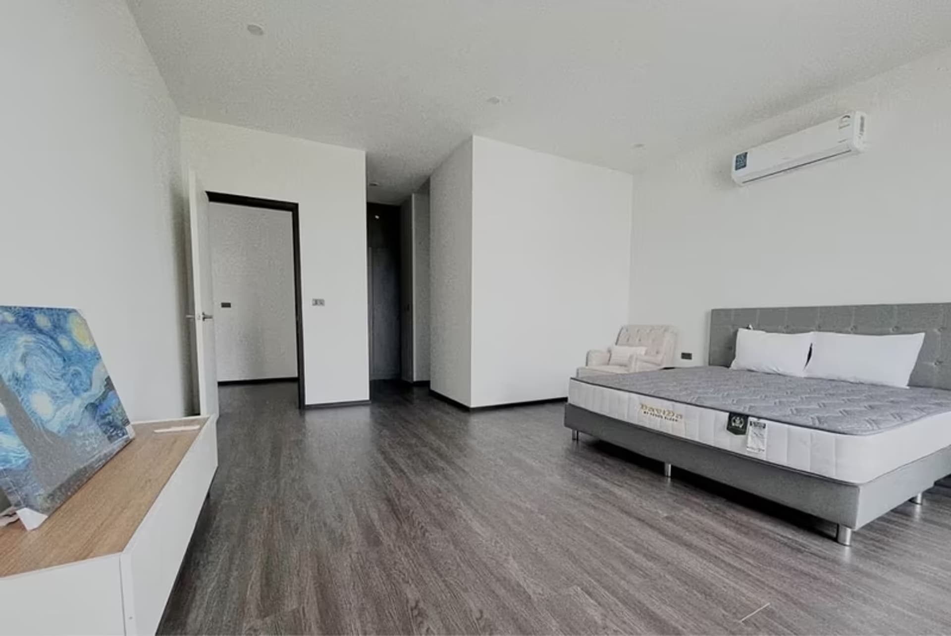 4 Bedroom House - Image 5