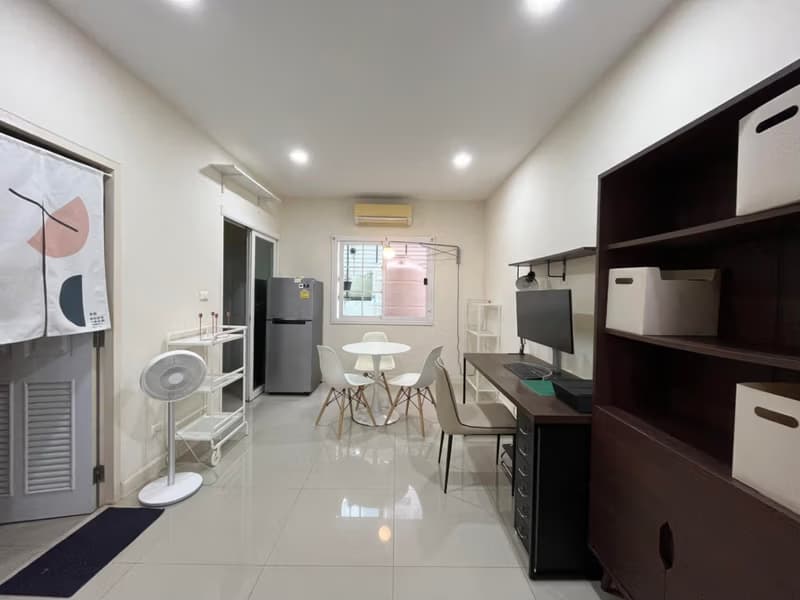 2 Bed Townhouse for Rent in Mueang Chiang Mai