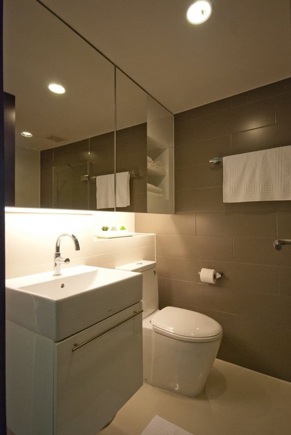 1 Bed Condo for Rent in Khlong San - Image 9