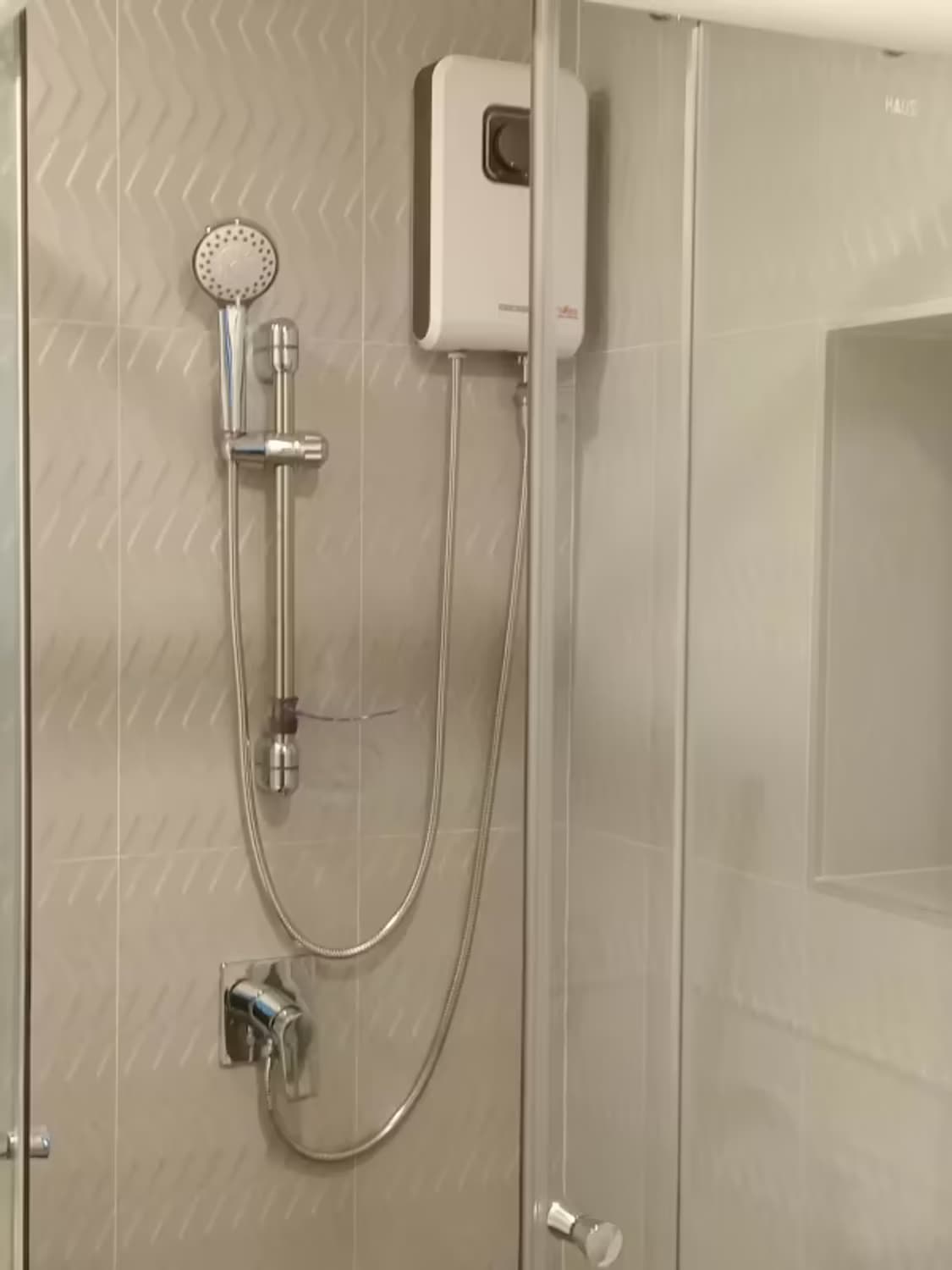 1 Bedroom Condo - Image 4